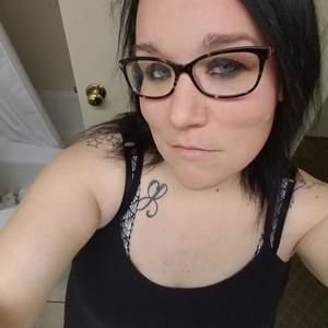 Meet your Posher, Katelyn